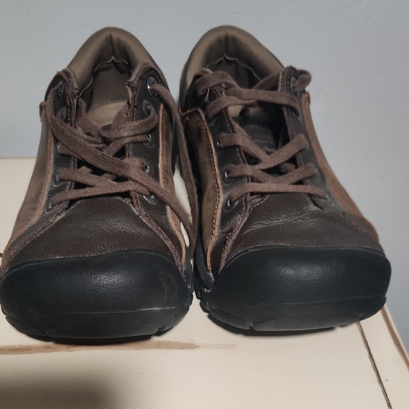 Keen Mens Size 10 Brown Leather Lace Up Low Athletic Hiking Casual Shoes - Picture 3 of 8